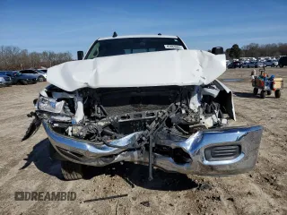 2019 Ram 2500 Tradesman with VIN 3C6UR5HJ8KG587569, listed as a Copart auction lot 45483665 with 136,457 mi miles and Salvage title. Bid and sale history available at DreamBid. Image 5.