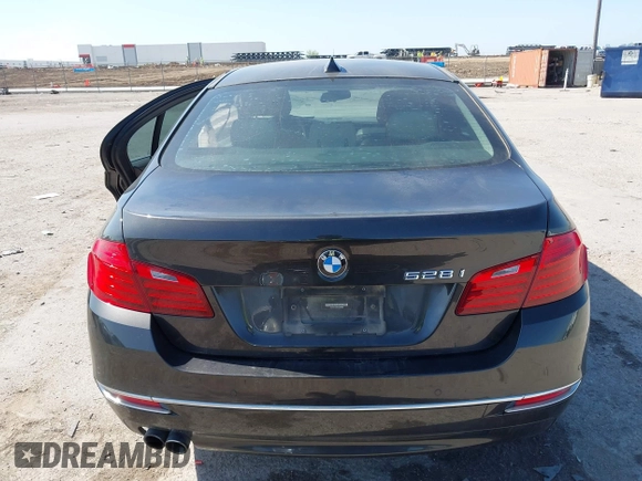 2016 BMW 5 Series 528i z VIN WBA5A5C58GG350885, wystawiony jako IAAI lot #42087884 z przebiegiem 103 680 mil mil oraz . Historia ofert i sprzedaży dostępna na DreamBid. Obrazek 16.