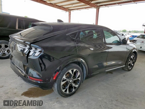 2023 Ford Mustang Mach-E Premium z VIN 3FMTK3SU8PMA72026, wystawiony jako Copart lot #56877825 z przebiegiem 32 202 mil mil oraz Szkoda całkowita • Salvage title. Historia ofert i sprzedaży dostępna na DreamBid. Obrazek 3.