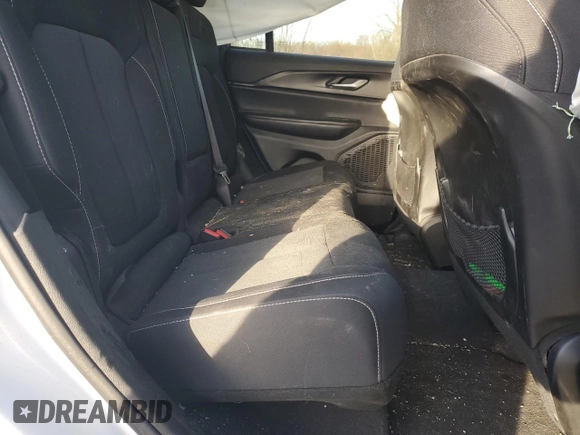 2023 Jeep Grand Cherokee Altitude z VIN 1C4RJGAG3PC535003, wystawiony jako Copart lot #84381544 z przebiegiem Nie podano mil oraz Czysty tytuł • Clean title. Historia ofert i sprzedaży dostępna na DreamBid. Obrazek 11.
