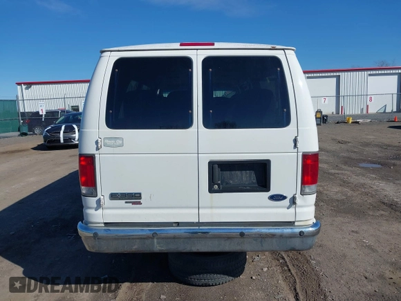 2008 Ford Econoline Passenger XL с VIN 1FDSS31L08DB33919, выставлен на аукционе IAAI как лот 41865371 с пробегом 264 755 миль миль и . История ставок и продаж доступна на DreamBid. Изображение 16.
