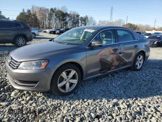 2013 Volkswagen Passat SE with VIN 1VWBH7A39DC080922, listed as a Copart auction lot 48491425 with 121,980 mi miles and Salvage title. Bid and sale history available at DreamBid. Image 1.