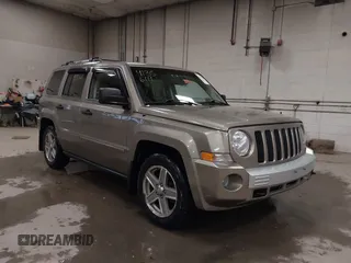 2007 Jeep Patriot Limited z VIN 1J8FF48W37D377328, wystawiony jako IAAI lot #41356111 z przebiegiem 114 276 mil mil oraz . Historia ofert i sprzedaży dostępna na DreamBid. Obrazek 1.