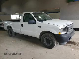 2003 Ford F-250 XL z VIN 3FTNF20L43MB35476, wystawiony jako Copart lot #47252475 z przebiegiem 434 412 mil mil oraz Czysty tytuł • Clean title. Historia ofert i sprzedaży dostępna na DreamBid. Obrazek 4.