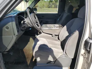 2005 Chevrolet Silverado 1500 Z71 z VIN 1GCEK19B55E238592, wystawiony jako Copart lot #56927965 z przebiegiem Nie podano mil oraz Szkoda całkowita • Salvage title. Historia ofert i sprzedaży dostępna na DreamBid. Obrazek 7.