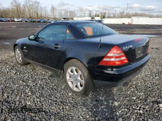 1999 Mercedes-Benz SLK 230/320 z VIN WDBKK47F7XF142078, wystawiony jako Copart lot #43598095 z przebiegiem 61 995 mil mil oraz Szkoda całkowita • Salvage title. Historia ofert i sprzedaży dostępna na DreamBid. Obrazek 2.