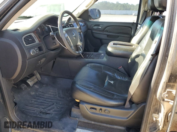 2011 GMC Yukon XL Denali with VIN 1GKS2MEF2BR131666, listed as a Copart auction lot 53575175 with 220,816 mi miles and Clean Title. Bid and sale history available at carsss.com. Image 7.