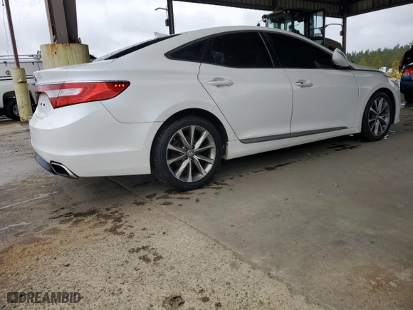2015 Hyundai Azera with VIN KMHFG4JG9FA454268, listed as a Copart auction lot 46068015 with 155,101 mi miles and Salvage Title. Bid and sale history available at carsss.com. Image 3.