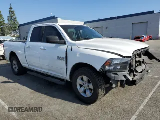 2018 Ram 1500 SLT z VIN 1C6RR6GG1JS317639, wystawiony jako Copart lot #83449814 z przebiegiem 103 022 mil mil oraz Szkoda całkowita • Salvage title. Historia ofert i sprzedaży dostępna na DreamBid. Obrazek 4.
