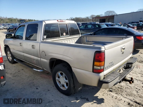 2005 GMC Sierra Denali z VIN 2GTEK63N551145668, wystawiony jako Copart lot #50544675 z przebiegiem Nie podano mil oraz Tytuł czysty. Historia ofert i sprzedaży dostępna na DreamBid. Obrazek 2.