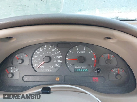 2000 Ford Mustang with VIN 1FAFP444XYF207441, listed as a IAAI auction lot 42120700 with 119,335 mi miles. Bid and sale history available at carsss.com. Image 15.