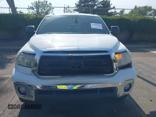 2012 Toyota Tundra с VIN 5TFRM5F17CX039933, выставлен на аукционе IAAI как лот 42158915 с пробегом 146 079 миль миль и . История ставок и продаж доступна на DreamBid. Изображение 12.