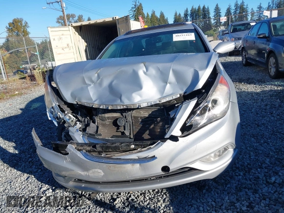 2011 Hyundai Sonata SE with VIN 5NPEC4AC4BH174401, listed as a IAAI auction lot 40522163 with 183,594 mi miles. Bid and sale history available at carsss.com. Image 12.