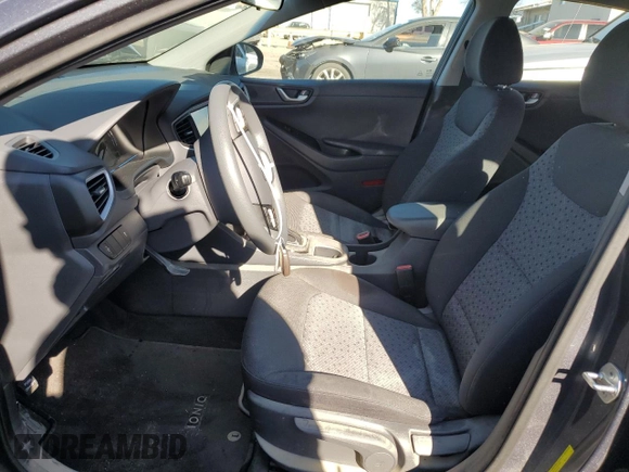 2019 Hyundai Ioniq Blue z VIN KMHC65LC7KU162553, wystawiony jako Copart lot #82492024 z przebiegiem Nie podano mil oraz Szkody całkowita. Historia ofert i sprzedaży dostępna na DreamBid. Obrazek 7.