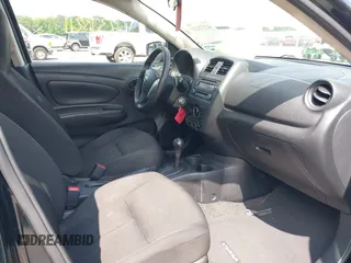 2016 Nissan Versa SV z VIN 3N1CN7AP0GL826205, wystawiony jako IAAI lot #42373211 z przebiegiem 88 256 mil mil oraz . Historia ofert i sprzedaży dostępna na DreamBid. Obrazek 5.