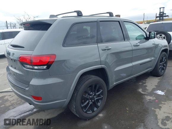 2022 Jeep Grand Cherokee WK Laredo E with VIN 1C4RJFAG4NC143834, listed as a IAAI auction lot 41778743 with 33,018 mi miles. Bid and sale history available at carsss.com. Image 4.