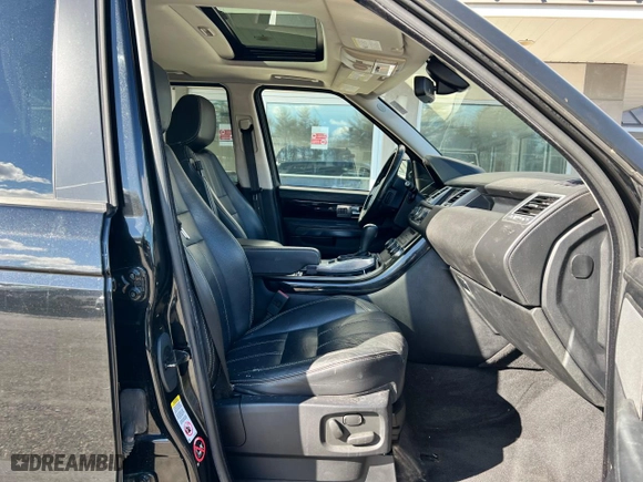 2012 Land Rover Range Rover Sport HSE LUX with VIN SALSK2D46CA755737, listed as a Copart auction lot 47573235 with 238,213 mi miles and Clean Title. Bid and sale history available at carsss.com. Image 5.