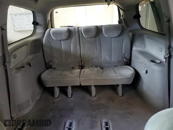 2007 Kia Sedona LX with VIN KNDMB233876120696, listed as a Copart auction lot 43963915 with 304,027 mi miles and Salvage Title. Bid and sale history available at carsss.com. Image 10.