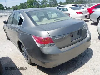 2008 Honda Accord LX z VIN 1HGCP26338A136734, wystawiony jako IAAI lot #42169515 z przebiegiem 358 037 mil mil oraz . Historia ofert i sprzedaży dostępna na DreamBid. Obrazek 3.