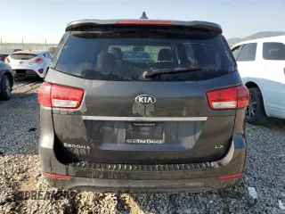 2016 Kia Sedona LX with VIN KNDMB5C12G6088697, listed as a Copart auction lot 62272124 with 179,372 mi miles and Salvage Title. Bid and sale history available at carsss.com. Image 6.