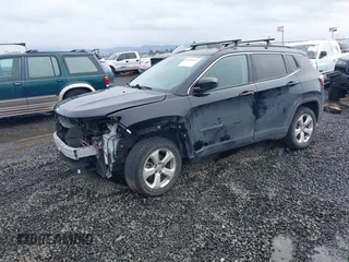 2018 Jeep Compass Latitude with VIN 3C4NJDBB4JT256056, listed as a IAAI auction lot 41835872 with 81,871 mi miles. Bid and sale history available at carsss.com. Image 18.