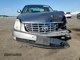 2006 Cadillac DTS 1SC z VIN 1G6KD57Y76U237062, wystawiony jako Copart lot #70920534 z przebiegiem 84 589 mil mil oraz Szkoda całkowita • Salvage title. Historia ofert i sprzedaży dostępna na DreamBid. Obrazek 5.