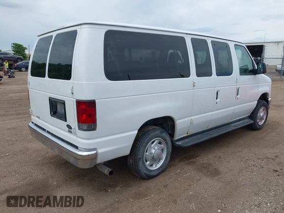 2012 Ford Econoline Passenger XL z VIN 1FBNE3BL9CDA32236, wystawiony jako IAAI lot #42565078 z przebiegiem 146 983 mil mil oraz . Historia ofert i sprzedaży dostępna na DreamBid. Obrazek 4.