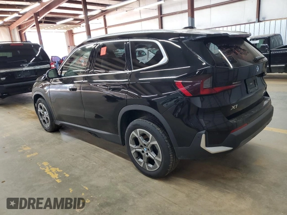 2023 BMW X1 xDrive28i с VIN WBX73EF07P5W50437, выставлен на аукционе Copart как лот 51064775 с пробегом Не указан миль и Списание • Salvage title. История ставок и продаж доступна на DreamBid. Изображение 2.