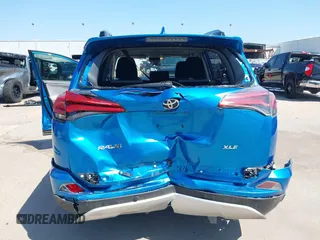 2018 Toyota RAV4 XLE with VIN JTMWFREV2JJ168557, listed as a IAAI auction lot 41994837 with 107,636 mi miles. Bid and sale history available at carsss.com. Image 17.