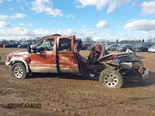 2005 Ford F-250 XL z VIN 1FTSW21P35EC94860, wystawiony jako IAAI lot #41299995 z przebiegiem 241 990 mil mil oraz . Historia ofert i sprzedaży dostępna na DreamBid. Obrazek 13.