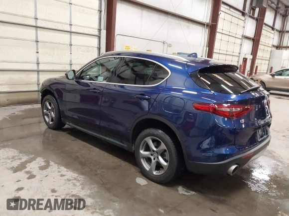 2018 Alfa Romeo Stelvio z VIN ZASFAKAN6J7B74782, wystawiony jako IAAI lot #41939007 z przebiegiem 48 210 mil mil oraz . Historia ofert i sprzedaży dostępna na DreamBid. Obrazek 3.