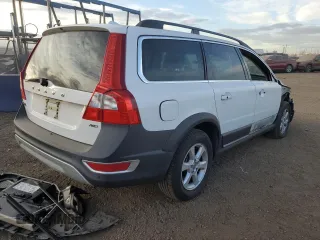 2012 Volvo XC70 3.2L with VIN YV4952BZ5C1133123, listed as a Copart auction lot 86286304 with 131,845 mi miles and Salvage Title. Bid and sale history available at DreamBid. Image 3.