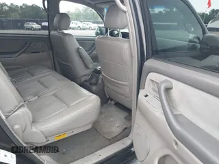 2005 Toyota Sequoia SR5 with VIN 5TDBT44A05S255200, listed as a IAAI auction lot 42215046 with 194,891 mi miles and . Bid and sale history available at DreamBid. Image 8.