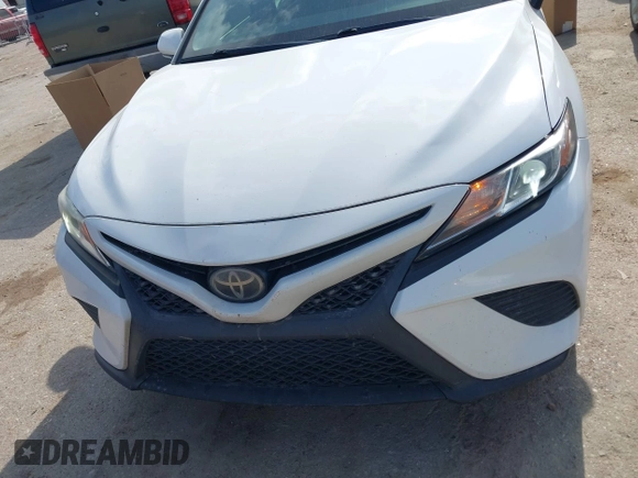 2018 Toyota Camry LE z VIN 4T1B11HK5JU623766, wystawiony jako IAAI lot #41997511 z przebiegiem 146 569 mil mil oraz . Historia ofert i sprzedaży dostępna na DreamBid. Obrazek 12.