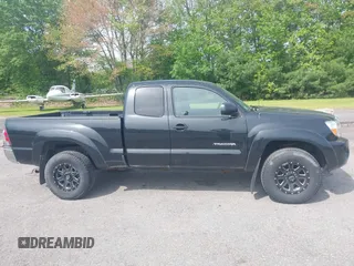 2010 Toyota Tacoma z VIN 5TEUU4EN4AZ743120, wystawiony jako IAAI lot #42342340 z przebiegiem 121 546 mil mil oraz . Historia ofert i sprzedaży dostępna na DreamBid. Obrazek 13.