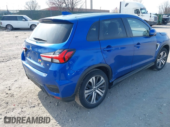 2021 Mitsubishi Outlander Sport SE with VIN JA4APVAU4MU029461, listed as a IAAI auction lot 41902731 with 32,016 mi miles. Bid and sale history available at carsss.com. Image 4.