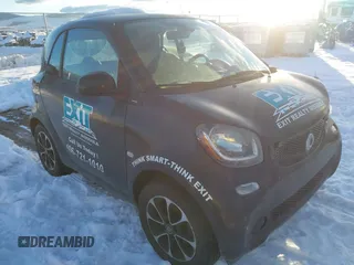 2016 Smart fortwo Passion z VIN WMEFJ5DA5GK075865, wystawiony jako IAAI lot #41419767 z przebiegiem 24 726 mil mil oraz . Historia ofert i sprzedaży dostępna na DreamBid. Obrazek 1.