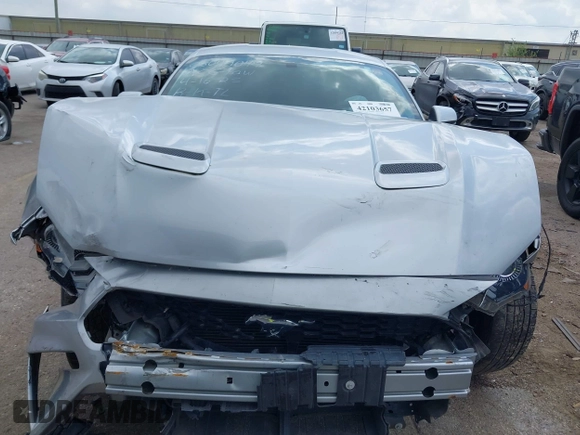 2020 Ford Mustang EcoBoost z VIN 1FA6P8TH2L5186210, wystawiony jako IAAI lot #42103657 z przebiegiem 68 790 mil mil oraz . Historia ofert i sprzedaży dostępna na DreamBid. Obrazek 13.