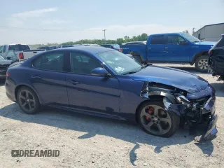 2017 Alfa Romeo Giulia z VIN ZARFAEBN3H7551285, wystawiony jako Copart lot #60861475 z przebiegiem 30 158 mil mil oraz Szkoda całkowita • Salvage title. Historia ofert i sprzedaży dostępna na DreamBid. Obrazek 4.