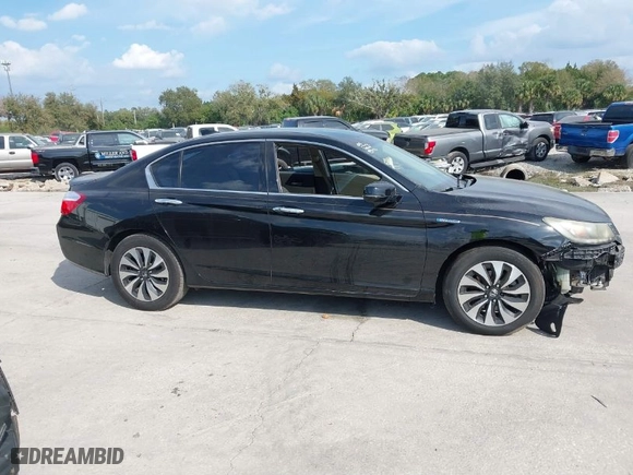 2014 Honda Accord Hybrid with VIN 1HGCR6F35EA004975, listed as a IAAI auction lot 41500225 with 190,330 mi miles. Bid and sale history available at carsss.com. Image 13.