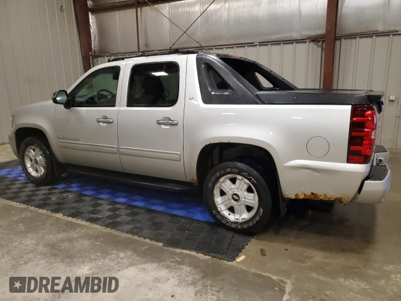 2011 Chevrolet Avalanche LT with VIN 3GNTKFE33BG123410, listed as a Copart auction lot 73465474 with 133,236 mi miles and Clean Title. Bid and sale history available at DreamBid. Image 2.