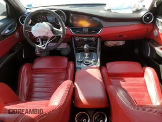 2019 Alfa Romeo Giulia Ti z VIN ZARFANBN3K7608916, wystawiony jako Copart lot #46910115 z przebiegiem 73 750 mil mil oraz Szkody całkowita. Historia ofert i sprzedaży dostępna na DreamBid. Obrazek 8.