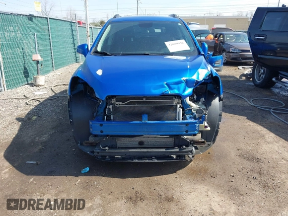 2015 Chevrolet Trax LT with VIN KL7CJRSB5FB063554, listed as a IAAI auction lot 42000938 with 131,641 mi miles. Bid and sale history available at carsss.com. Image 13.
