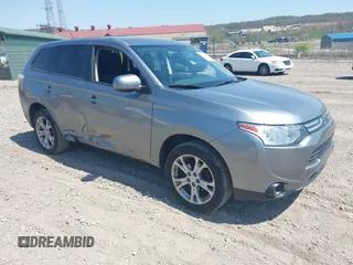 2014 Mitsubishi Outlander SE z VIN JA4AZ3A32EZ012250, wystawiony jako IAAI lot #42104273 z przebiegiem 129 110 mil mil oraz . Historia ofert i sprzedaży dostępna na DreamBid. Obrazek 1.