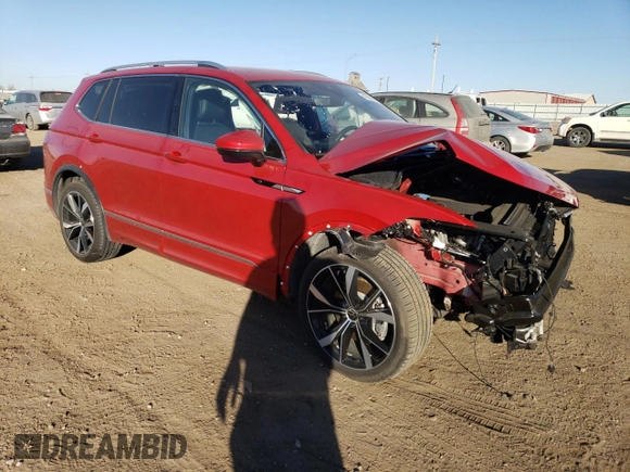 2024 Volkswagen Tiguan SEL R-Line with VIN 3VV4B7AX7RM066394, listed as a Copart auction lot 42980035 with Not provided miles and Salvage title. Bid and sale history available at DreamBid. Image 4.