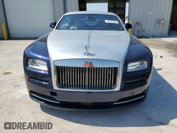 2014 Rolls-Royce Wraith z VIN SCA665C58EUX84660, wystawiony jako Copart lot #76050444 z przebiegiem 46 271 mil mil oraz Szkody całkowita. Historia ofert i sprzedaży dostępna na DreamBid. Obrazek 5.