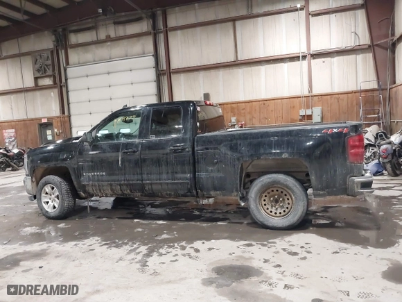 2018 Chevrolet Silverado 1500 LT with VIN 1GCVKREC1JZ311828, listed as a IAAI auction lot 41515677 with 177,667 mi miles. Bid and sale history available at carsss.com. Image 14.