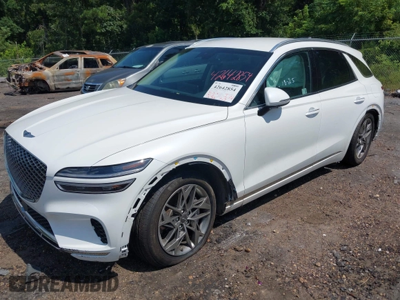2025 Genesis GV70 2.5T with VIN KMUMADTB8SU213077, listed as a IAAI auction lot 42642854 with 13,762 mi miles and . Bid and sale history available at DreamBid. Image 18.