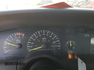 1999 Pontiac Bonneville SE z VIN 1G2HX52K3XH226172, wystawiony jako Copart lot #71655164 z przebiegiem 242 429 mil mil oraz Szkoda całkowita • Salvage title. Historia ofert i sprzedaży dostępna na DreamBid. Obrazek 9.