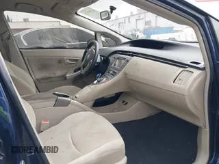 2014 Toyota Prius Four z VIN JTDKN3DU3E0373310, wystawiony jako IAAI lot #42369735 z przebiegiem 171 215 mil mil oraz . Historia ofert i sprzedaży dostępna na DreamBid. Obrazek 5.